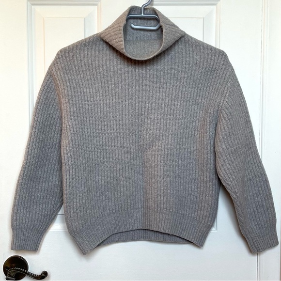 Aritzia Wilfred 100% Merino Wool Montpellier Sweater Gray - Picture 2 of 6